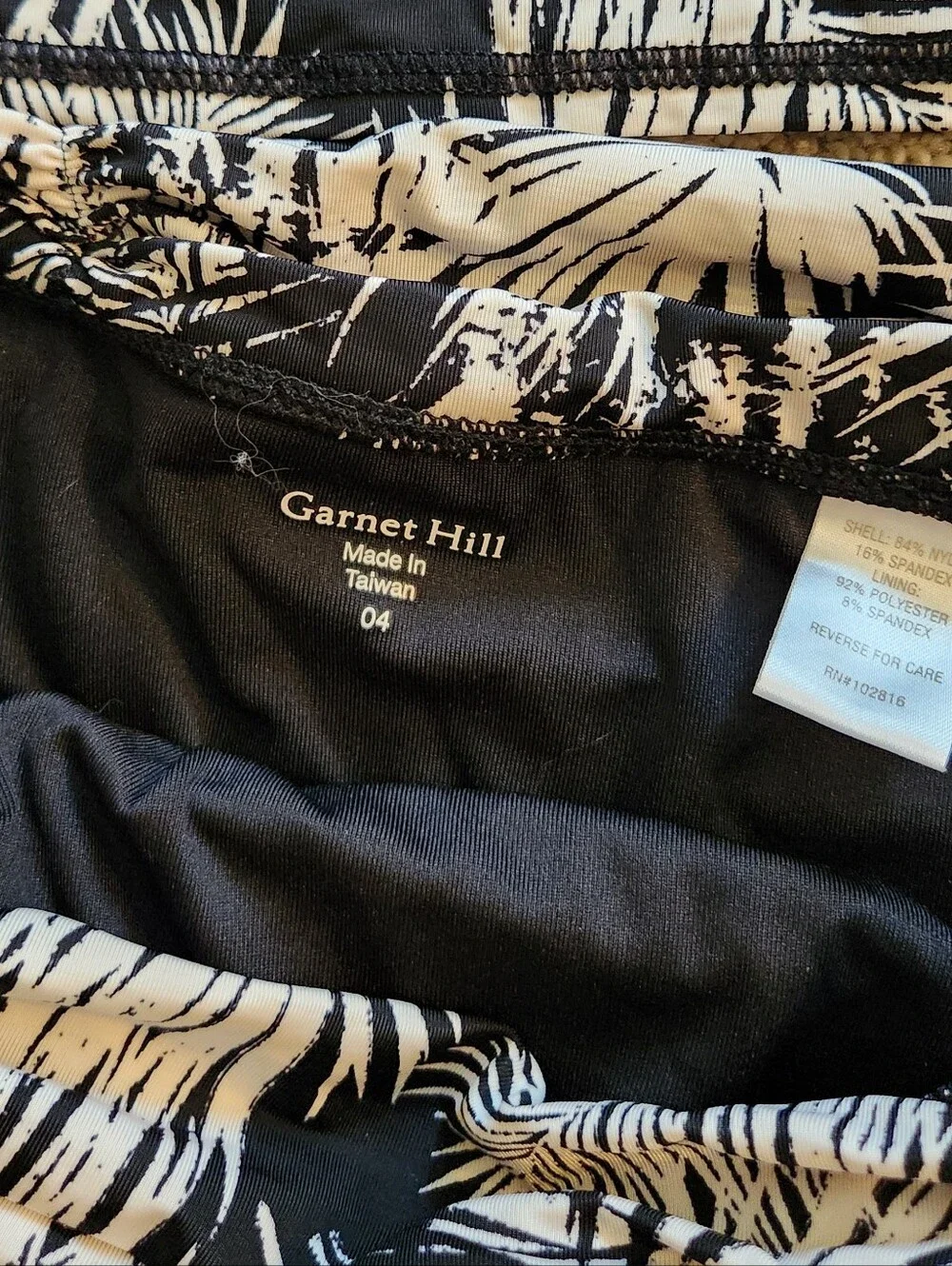 NWT Garnet Hill Black & Cream Palm Print 2 Piece Swim Outfit L/S Rashguard Small